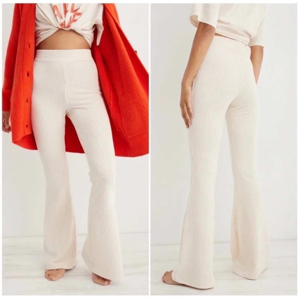 Aerie Cream Corduroy Flare Pants High Waisted Ribbed Wide Leg Large Regular